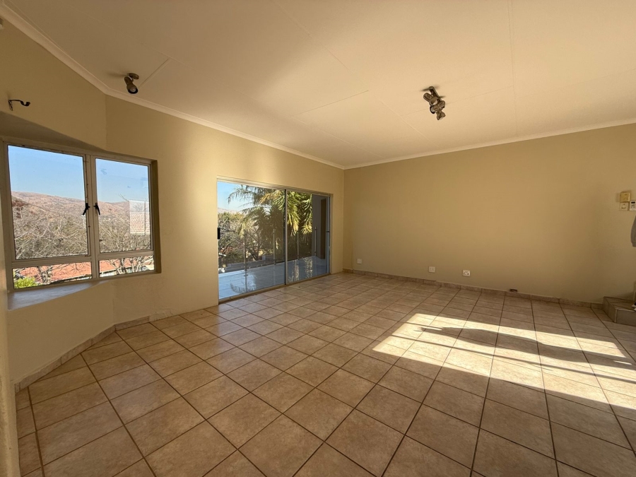 6 Bedroom Property for Sale in Safari Gardens North West